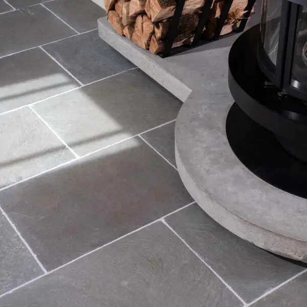 Tumbled distressed limestone Berkeley grey flagstone floor