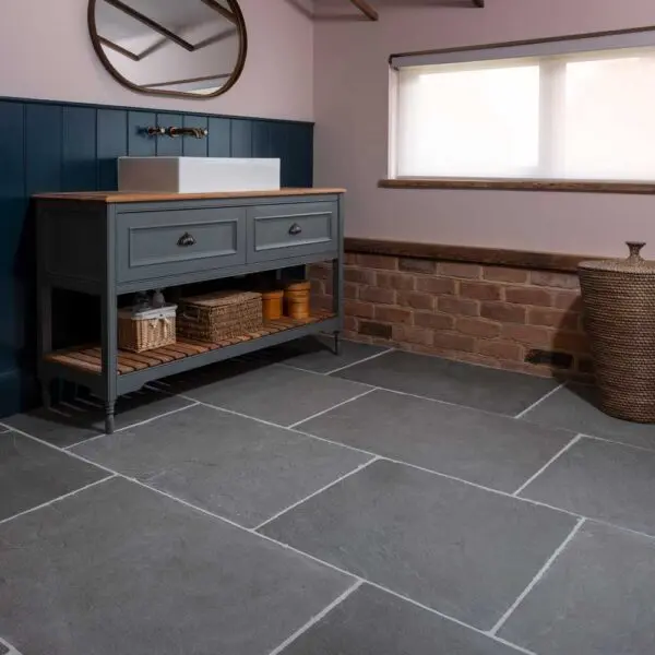 Tumbled limestone Berkeley grey flooring