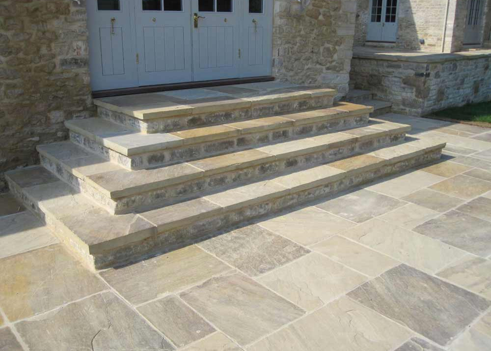 Riven Yorkstone paving