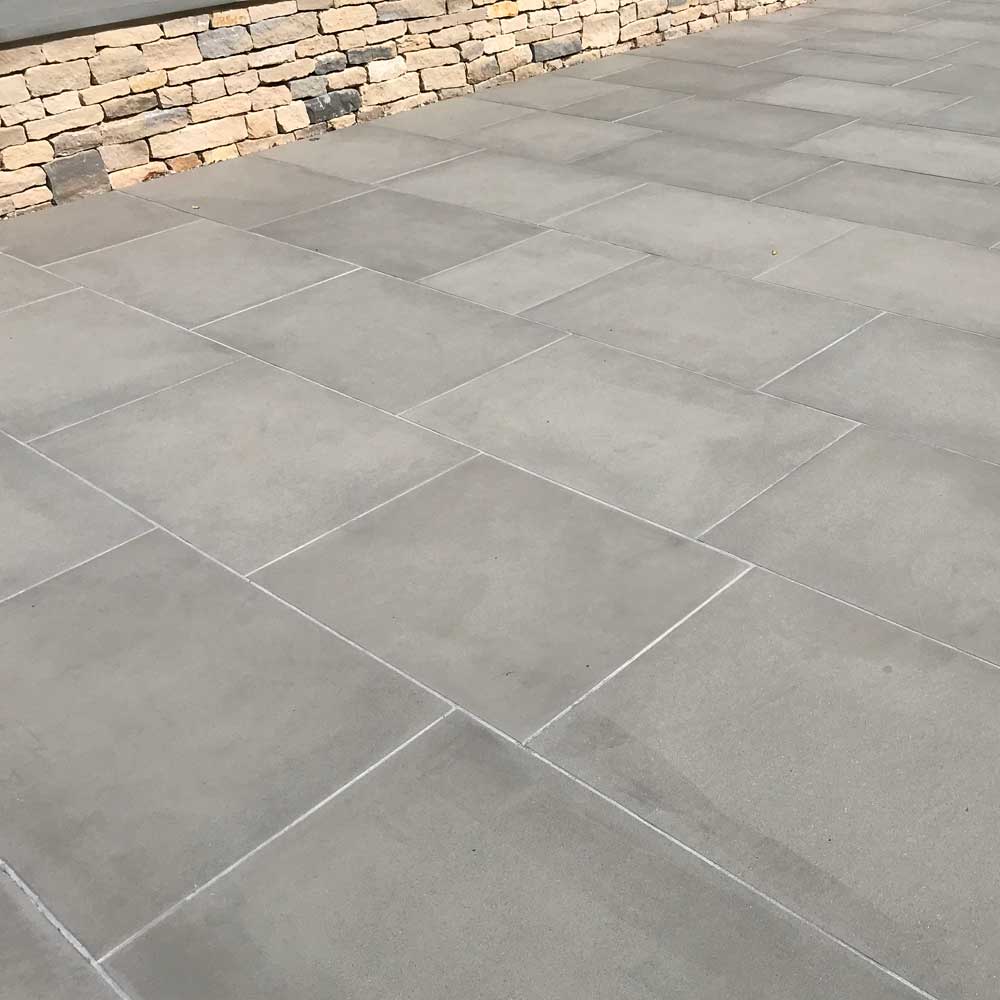 Pietra-serena-sandstone-patio