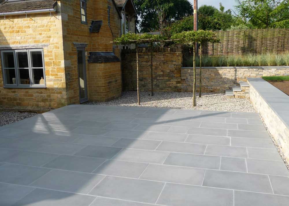 Pietra Serena sandstone paving