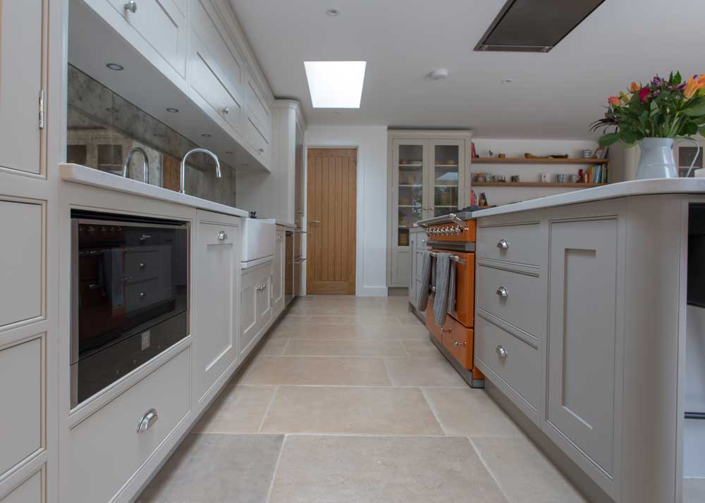 Selecting Stone Kitchen Flooring, Natural Stone Kitchen Floor Tiles Uk