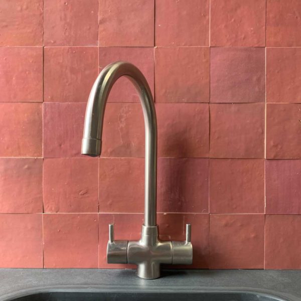 rose pink zellige tile splashback
