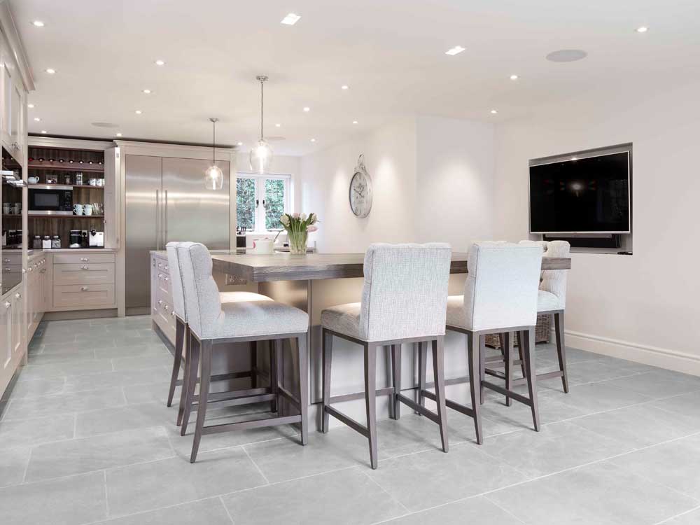 Chalon grey limestone kitchen floor