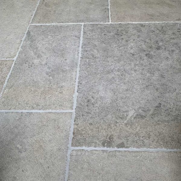 Grand provence antiqued limestone floor