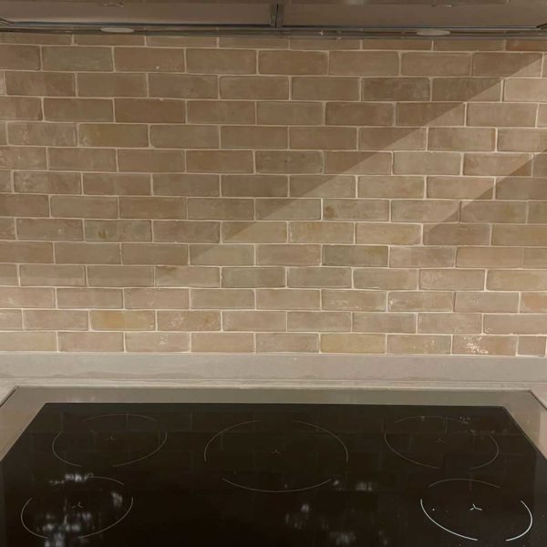 Glazed-clay-bejmat-splashback